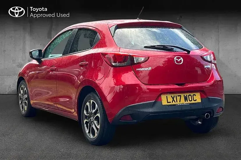 Used Mazda 2 Inclusive 90 HP (66 kW) 2017 Red Hatchback