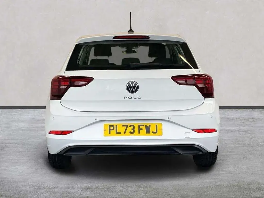 Used VW Polo Life 80 HP (58 kW) 2023 White Hatchback