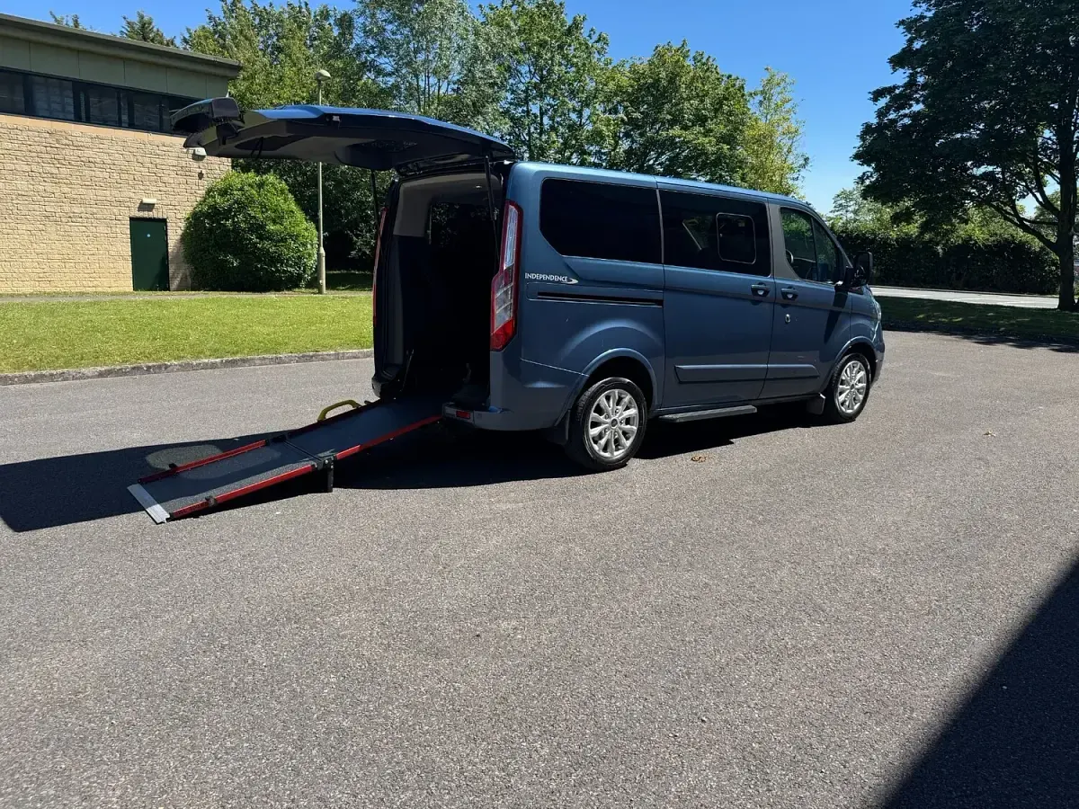 Used Ford Tourneo Custom Titanium 2022 Blue Van