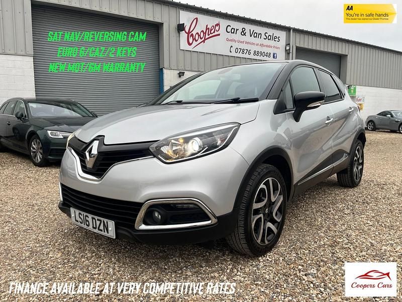 Silver Used 2016 Renault Captur Dynamique SUV | £5,995 (Fair price) - Image 1/4