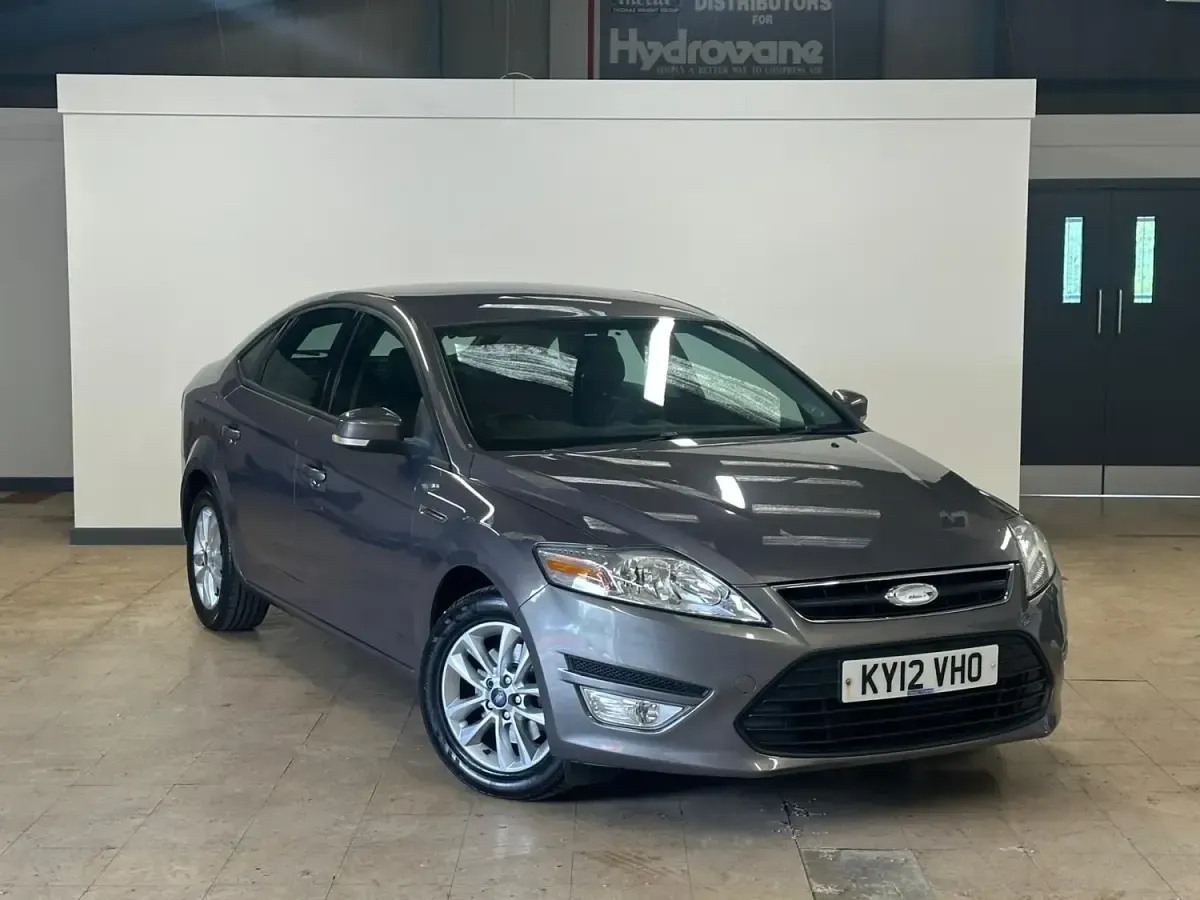Begagnad Ford Mondeo Zetec 2012 Brun Halvkombi
