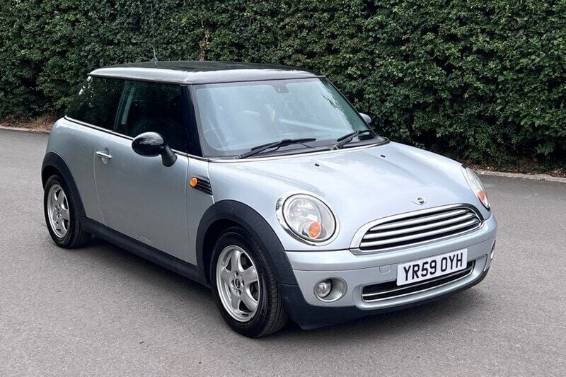 Silver Used 2009 Mini Cooper Hatch Hatchback | £1,495 (Good price) - Image 1/1