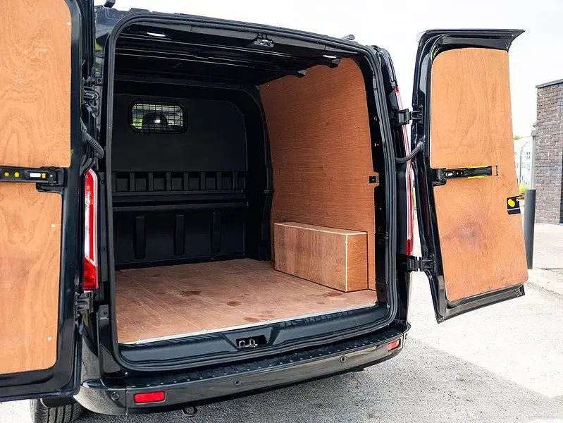 Used Ford Transit Custom Limited 130 HP (95 kW) 2021 Shadow black (metallic paint) Estate