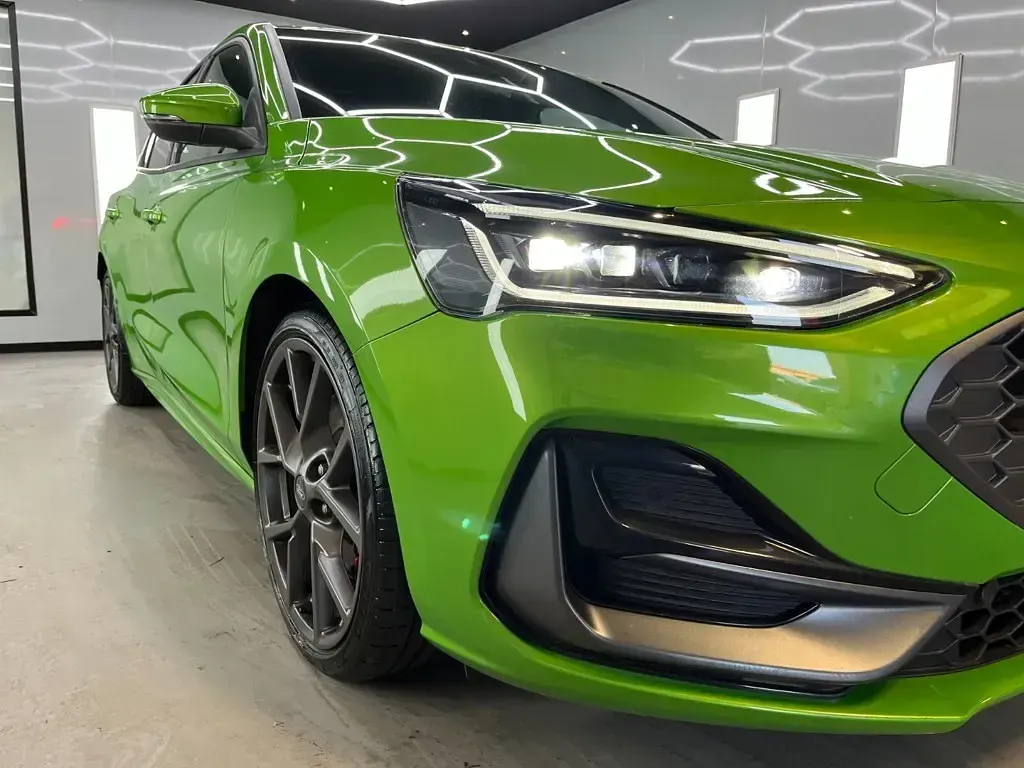 Used Ford Focus ST 280 HP (205 kW) 2023 Green Hatchback