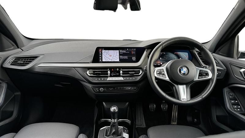 Used BMW 118 M Sport 134 HP (98 kW) 2023 White Hatchback