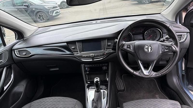 Used Vauxhall Astra SRi 148 HP (108 kW) 2018 Grey Hatchback