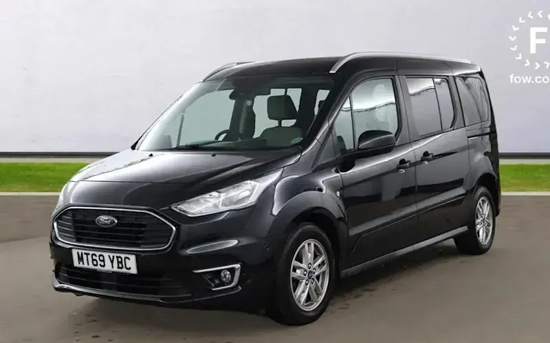 Used Ford Tourneo Titanium 120 HP (88 kW) 2021 Estate