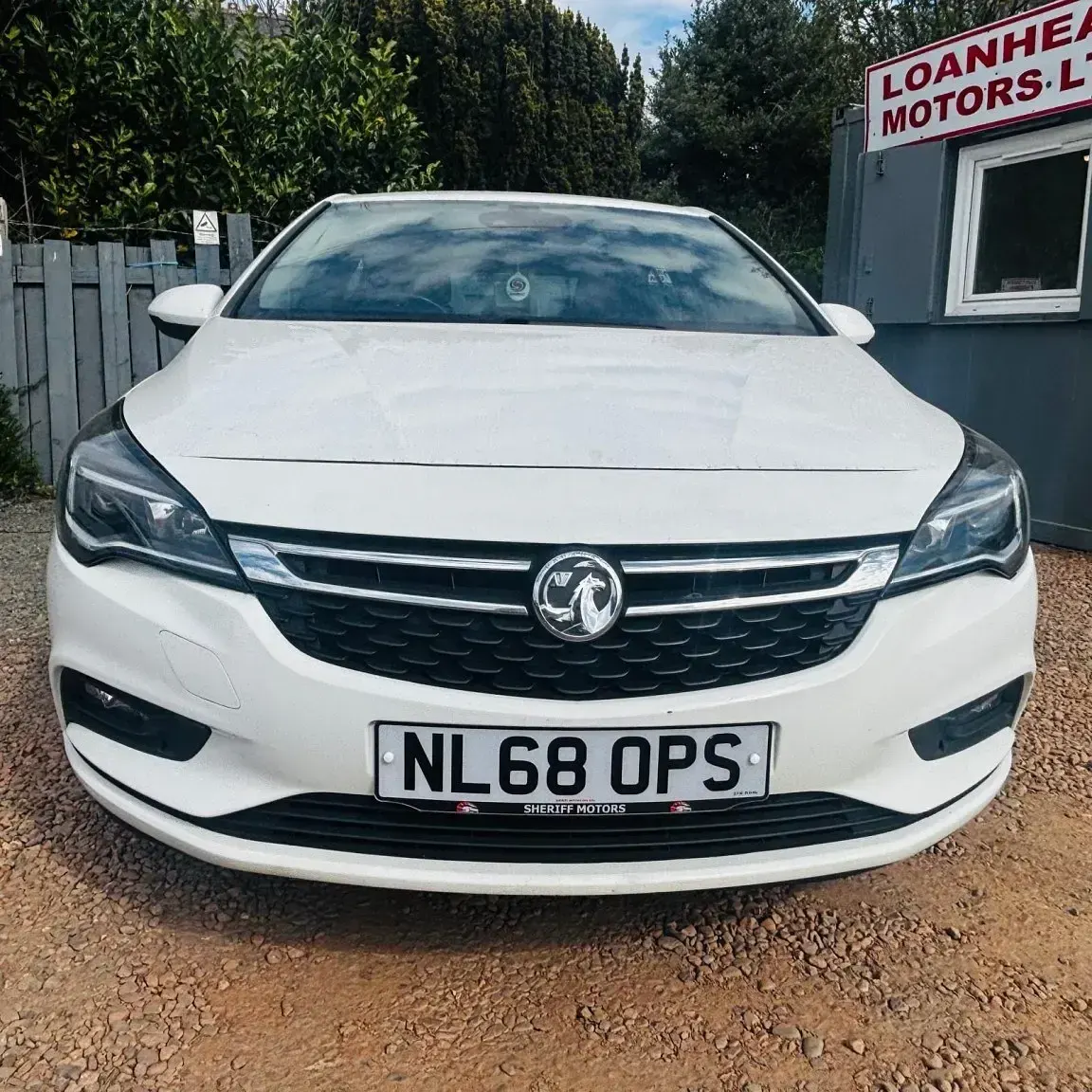 Używany Vauxhall Astra SRi 105 KM (77 kW) 2018 Biały Hatchback