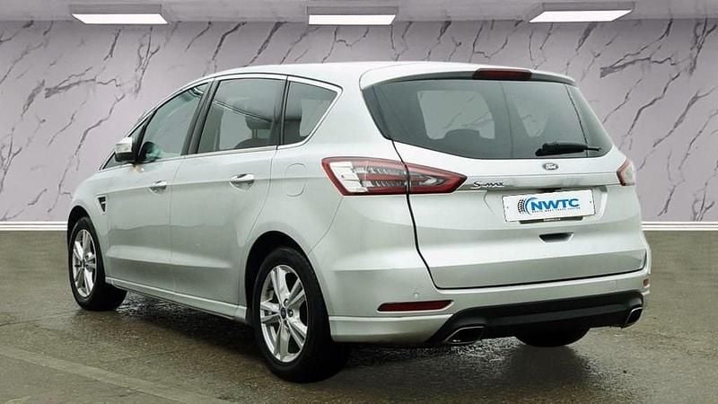 Used Ford S-MAX Titanium 180 HP (132 kW) 2015 Silver MPV