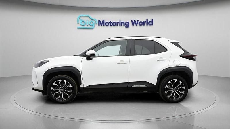Used Toyota Yaris Cross Design 116 HP (85 kW) 2023 White SUV