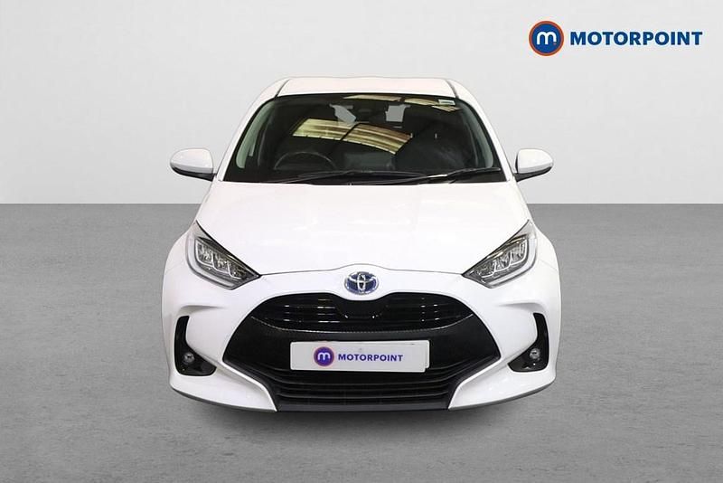 Used Toyota Yaris Hybrid Design 2022 White Hatchback