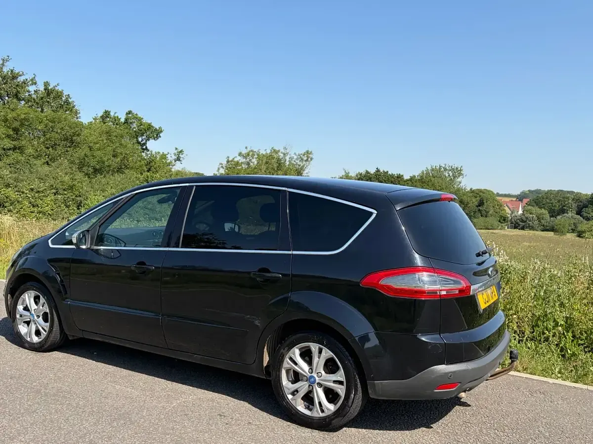 Used Ford S-MAX Titanium 2011 Black MPV