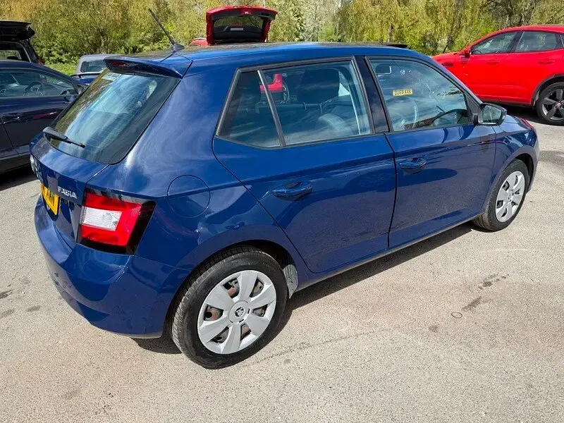 Used Skoda Fabia 60 HP (44 kW) 2017 Blue Hatchback