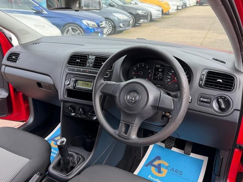 Begagnad VW Polo S 70 HK (51 kW) 2010 Röd Halvkombi