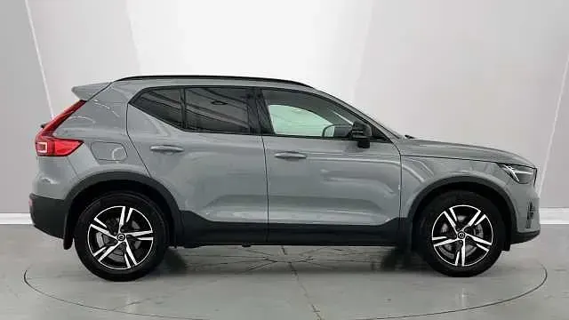 Used Volvo XC40 Plus 161 HP (118 kW) 2024 Grey SUV
