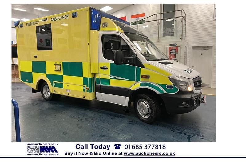 Used Mercedes Sprinter 190 HP (139 kW) 2015 White Van