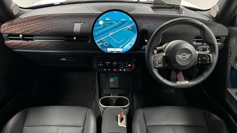 Używany Mini Cooper Hatch 113 kW (154 KM) 2025 Biały Hatchback