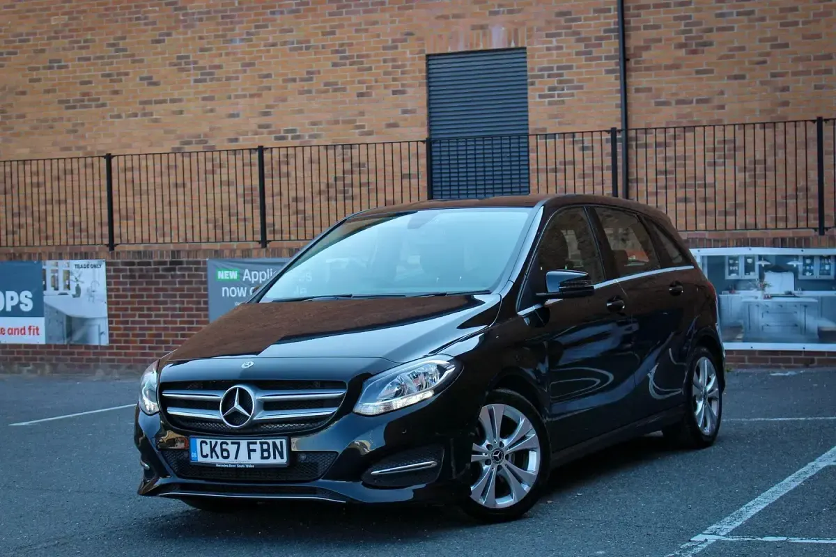 Used Mercedes B200 Executive 2017 Black Hatchback