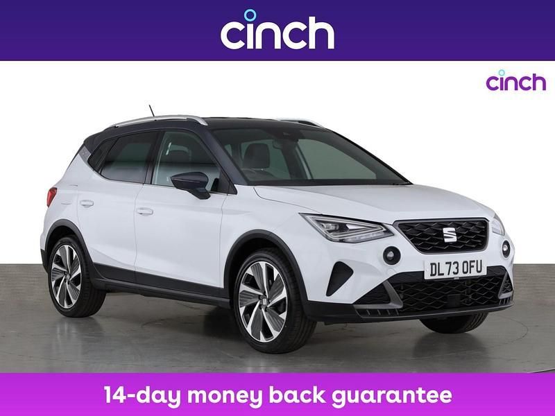White Used 2024 Seat Arona FR Sport SUV | £14,499 (Fair price) - Image 1/3