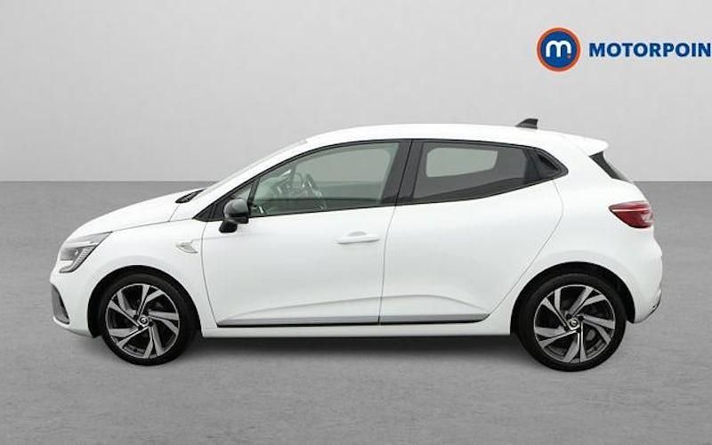 Used Renault Clio V RS Line 90 HP (66 kW) 2023 White Hatchback