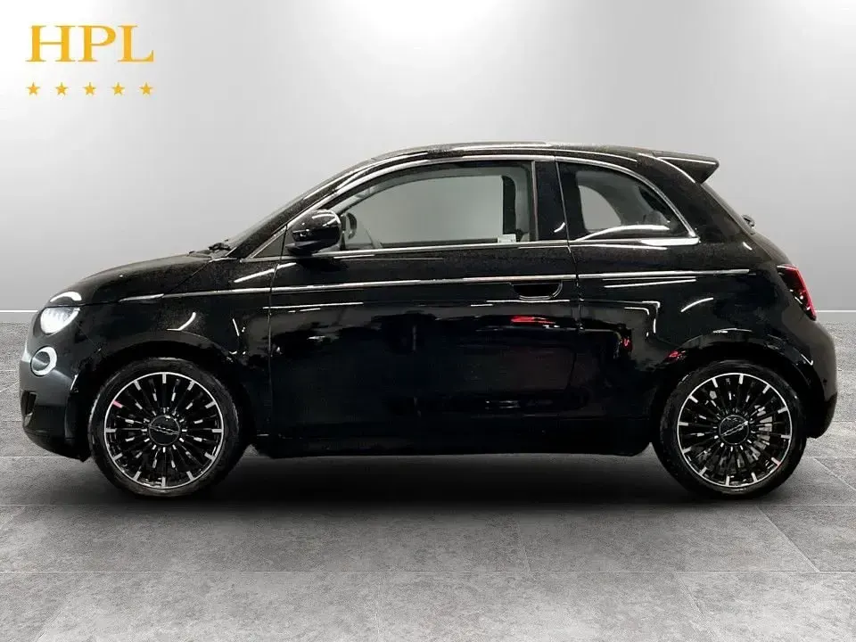 Used Fiat 500e La Prima 86 kW (118 HP) 2022 Black Hatchback
