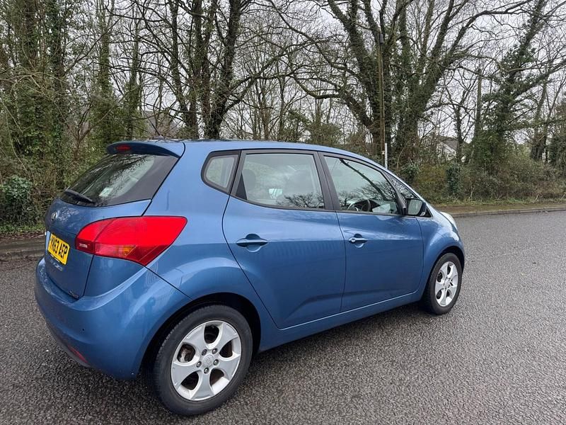 Used Kia Venga 123 HP (90 kW) 2013 Blue Hatchback