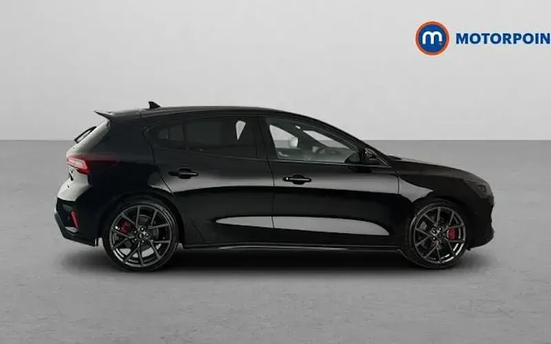 Used Ford Focus ST 280 HP (205 kW) 2024 Hatchback