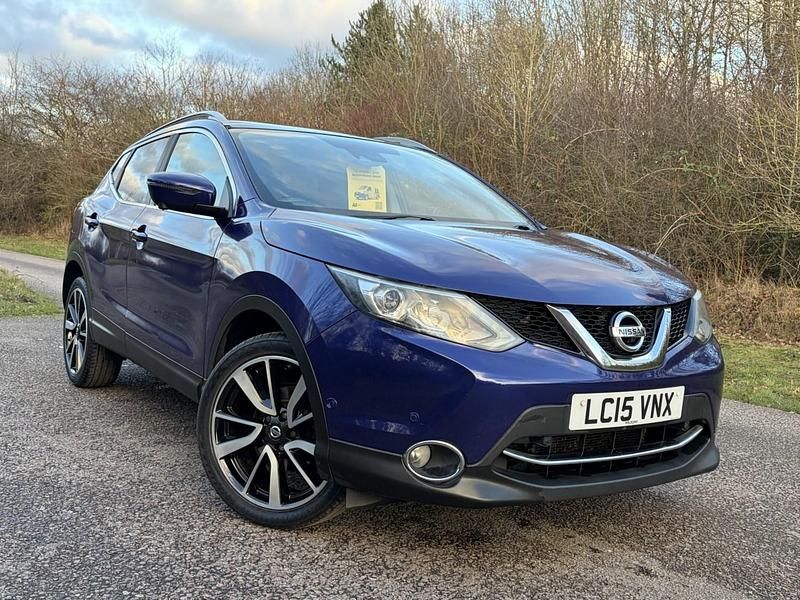 Used Nissan Qashqai Tekna 115 HP (84 kW) 2015 Blue SUV
