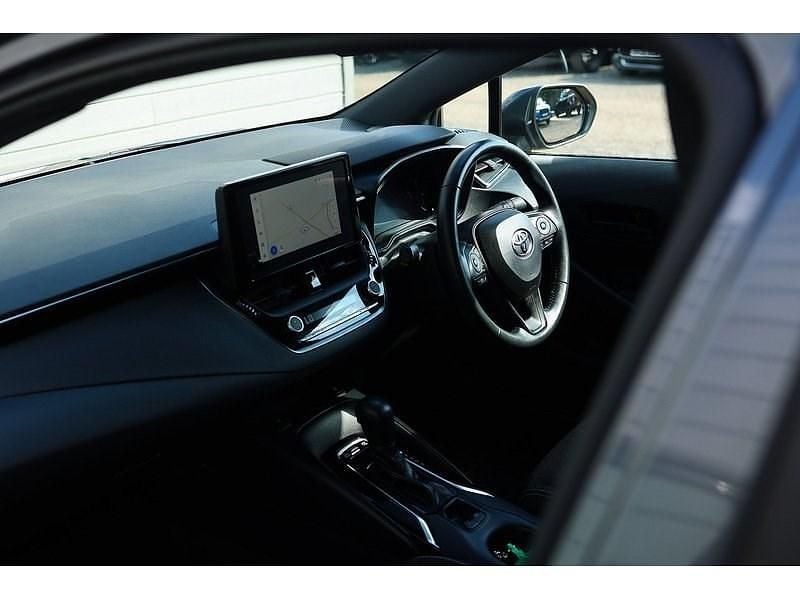Begagnad Toyota Corolla 2023 Grå