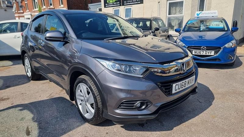 Grey Used 2018 Honda HR-V SE SUV | £14,395 (Fair price) - Image 1/3