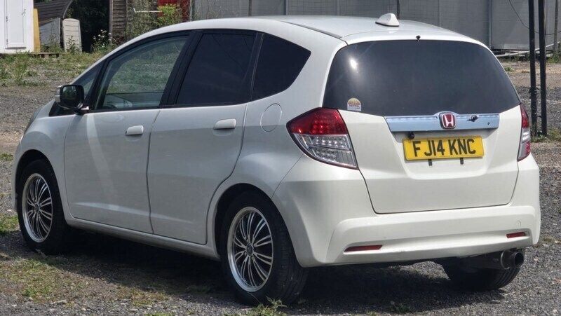 Used Honda Jazz Hybrid 2013 White Hatchback