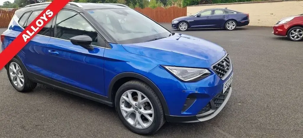 Używany Seat Arona FR 110 KM (80 kW) 2022 Niebieski SUV