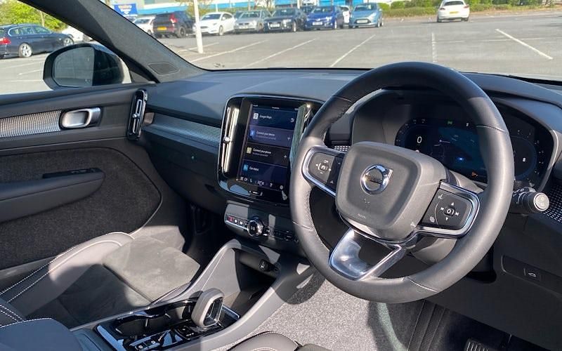 Used Volvo XC40 Plus 197 HP (144 kW) 2026 SUV
