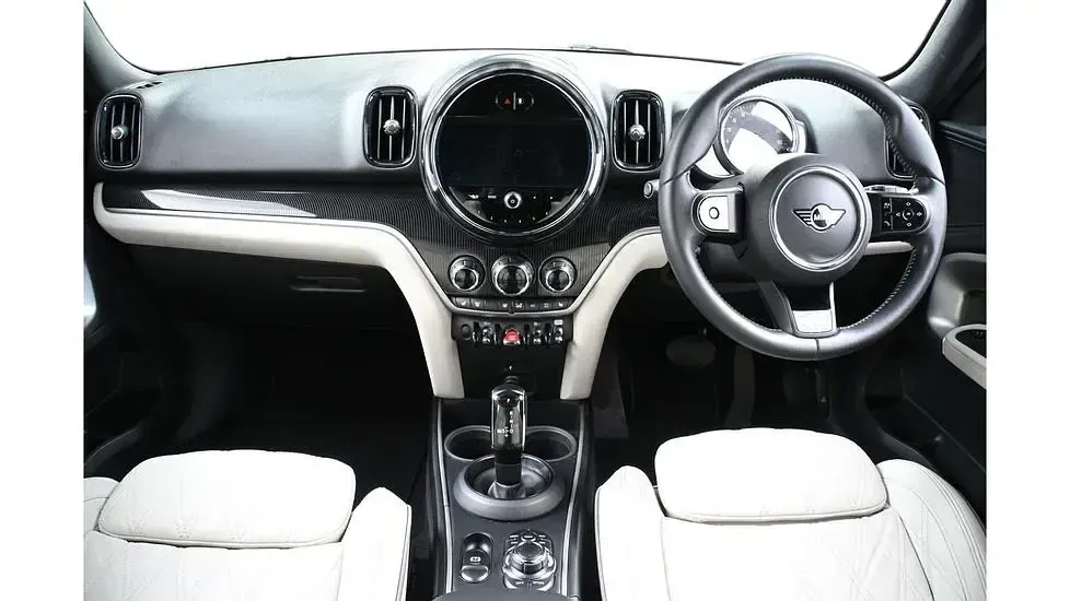Used Mini Cooper Countryman Exclusive 134 HP (98 kW) 2022 Grey SUV