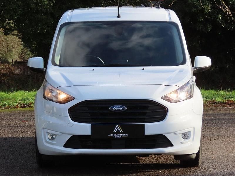Used Ford Transit Connect Limited 120 HP (88 kW) 2019 White MPV