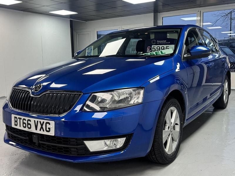 Used Skoda Octavia SE L 110 HP (80 kW) 2016 Blue Hatchback