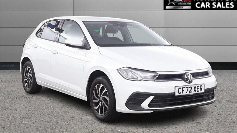 Begagnad VW Polo Life 95 HK (69 kW) 2023 Vit Halvkombi