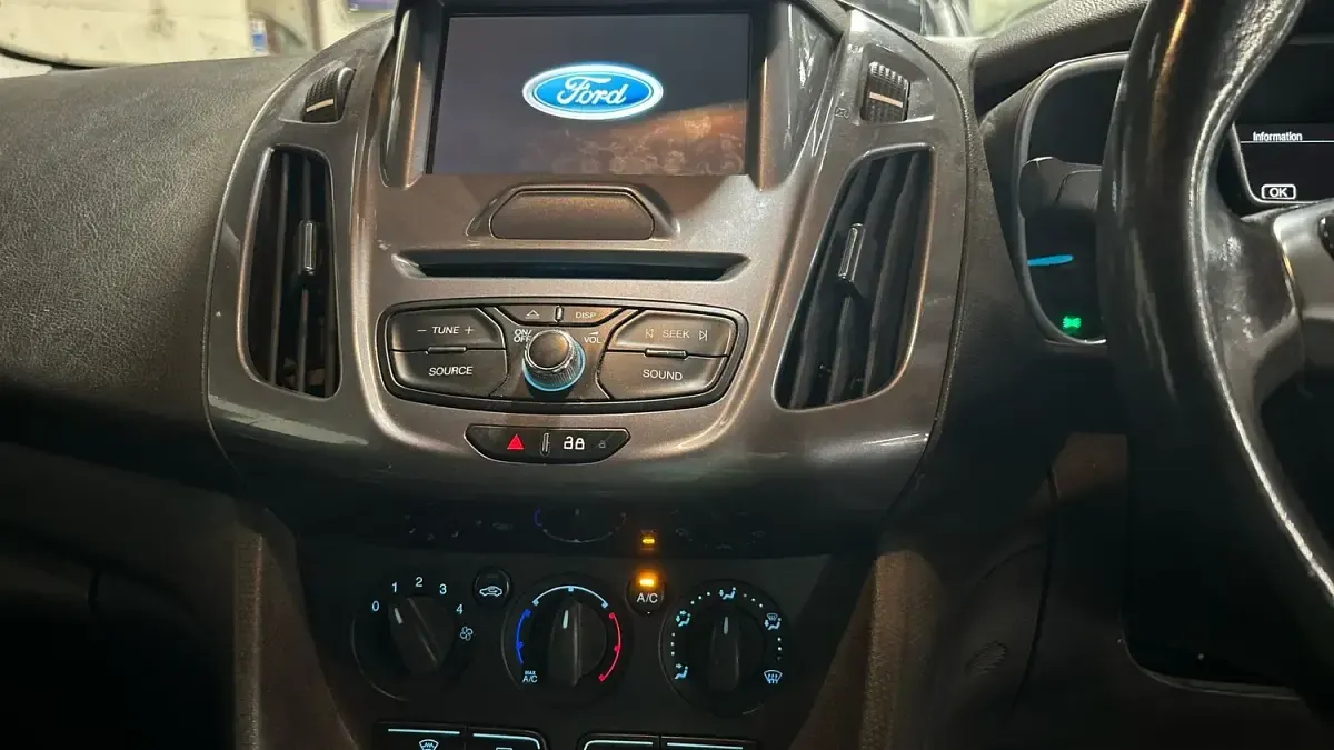 Used Ford Transit Connect Limited 120 HP (88 kW) 2018 Black MPV