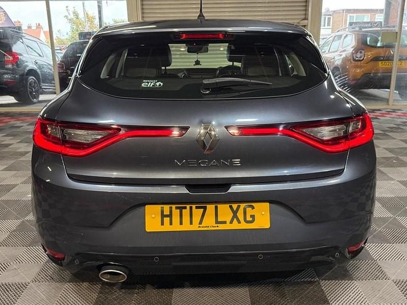 Usado Renault Mégane IV Dynamique 2016 Cinzento Citadino