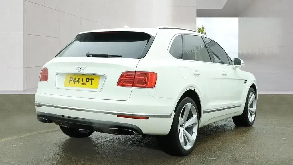 Used Bentley Bentayga 2018 White SUV