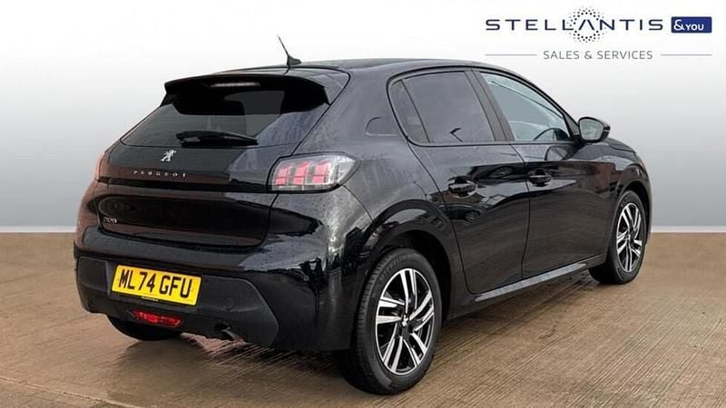 Used Peugeot 208 Active+ 74 HP (54 kW) 2024 Black Hatchback