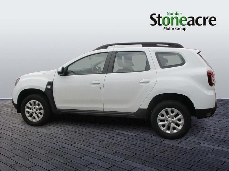 Used Dacia Duster Comfort 100 HP (73 kW) 2022 White SUV
