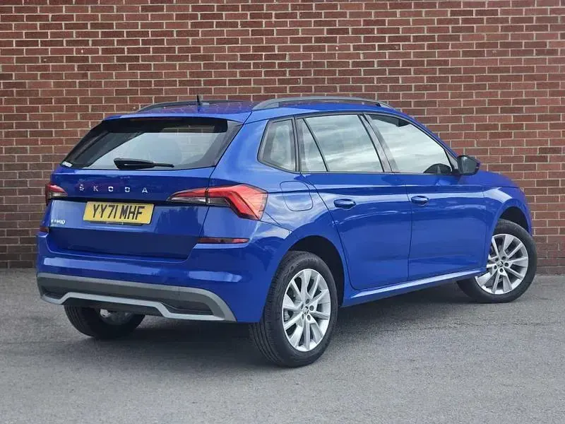Used Skoda Kamiq SE 70 HP (51 kW) 2021 Energy blue SUV