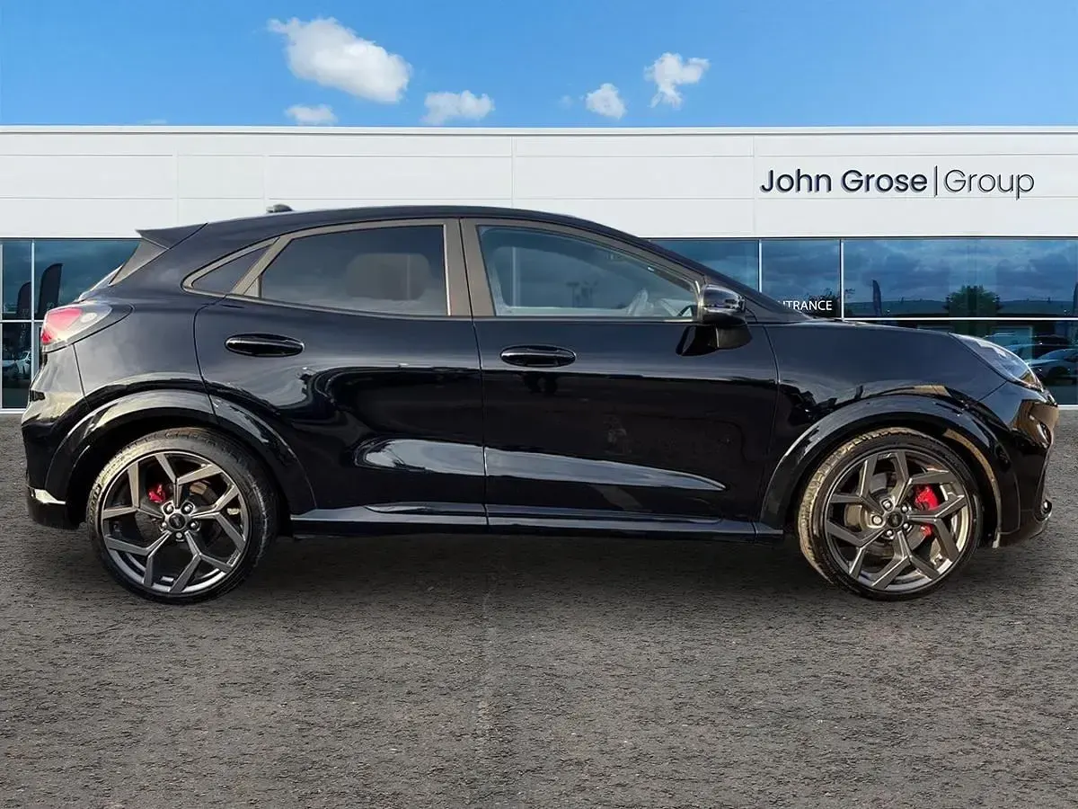 Usado Ford Puma Performance Edition 2023 Negro SUV