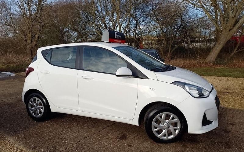 Used Hyundai i10 SE 67 HP (49 kW) 2020 Hatchback