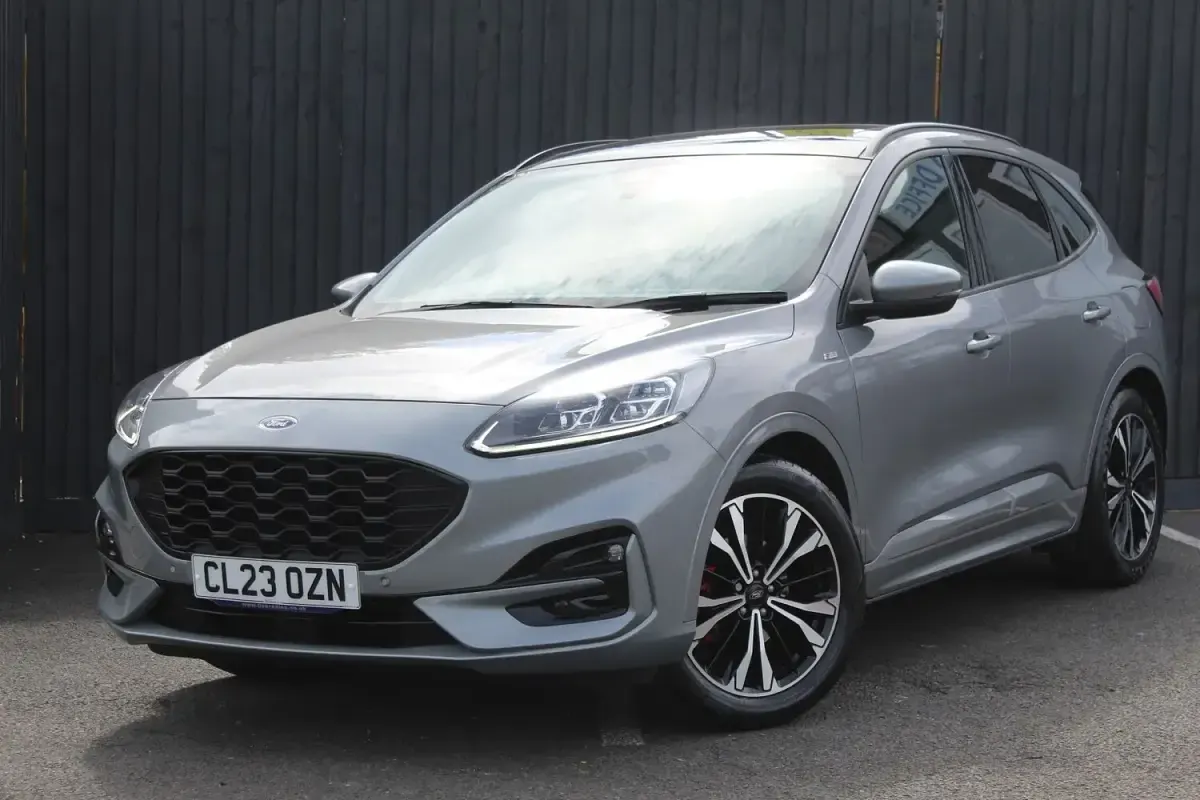 Used Ford Kuga ST-Line X 150 HP (110 kW) 2023 Silver SUV