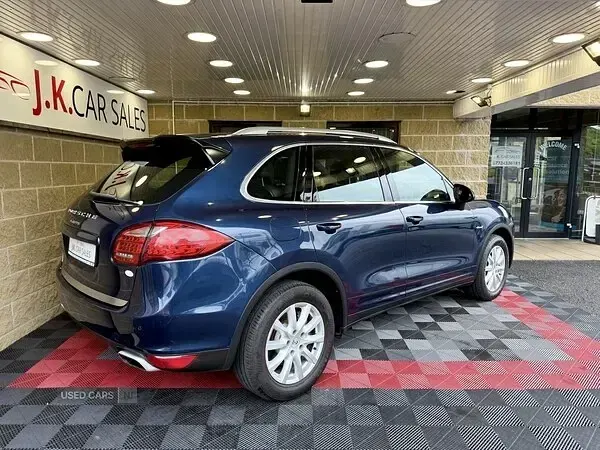 Used Porsche Cayenne 245 HP (180 kW) 2012 Blue SUV