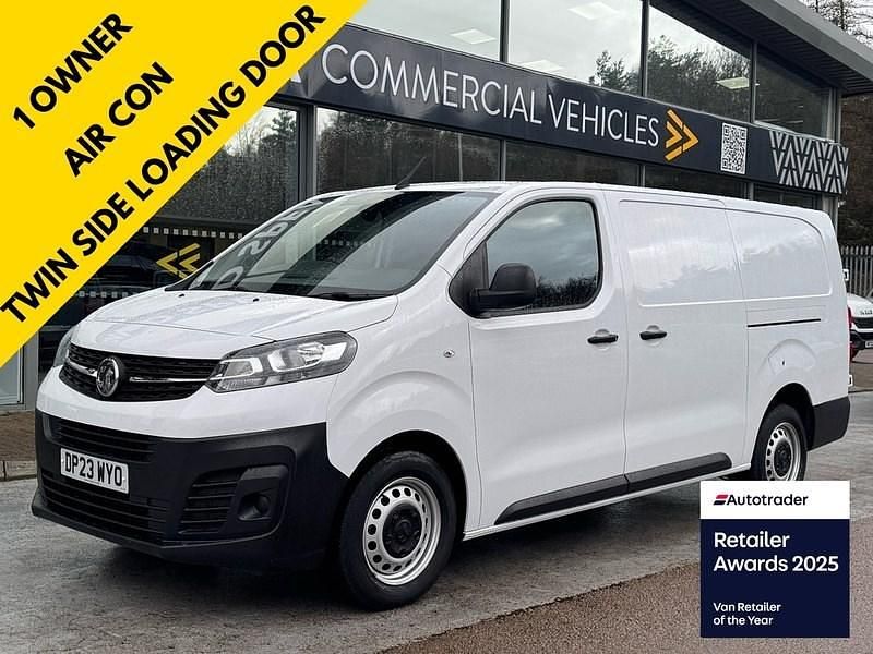 Used Vauxhall Vivaro 100 HP (73 kW) 2023 White MPV
