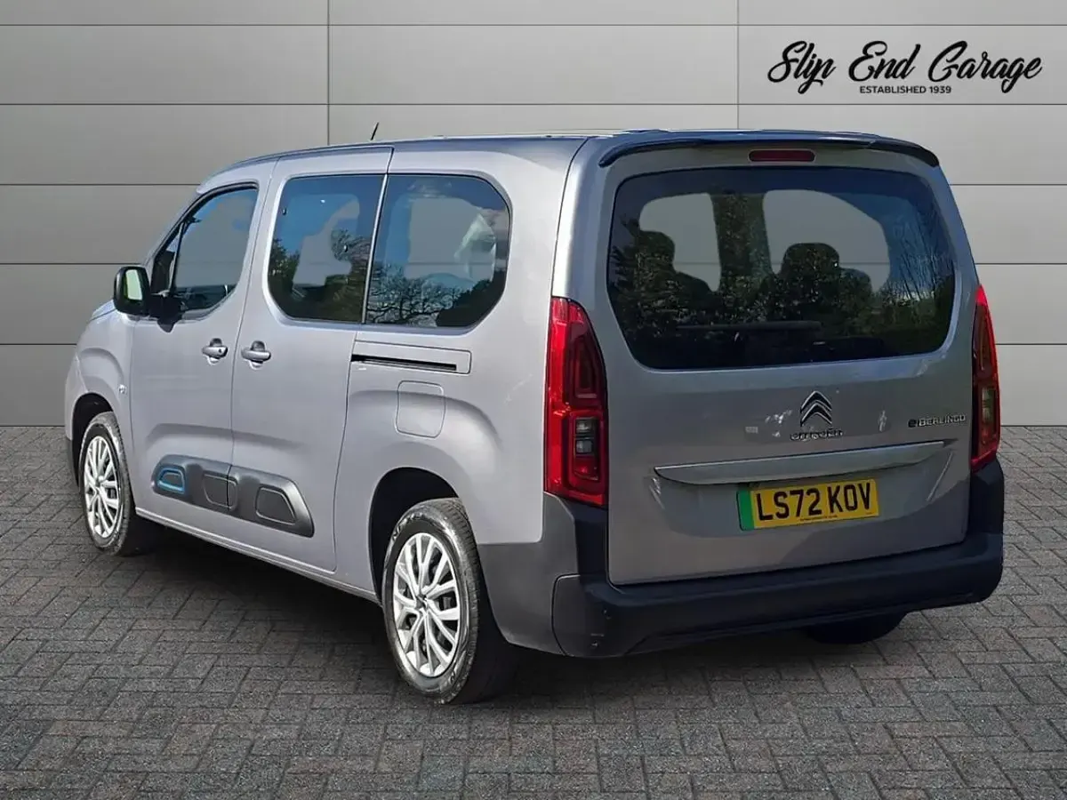 Used Citroën Berlingo Feel 98 kW (134 HP) 2022 Grey MPV