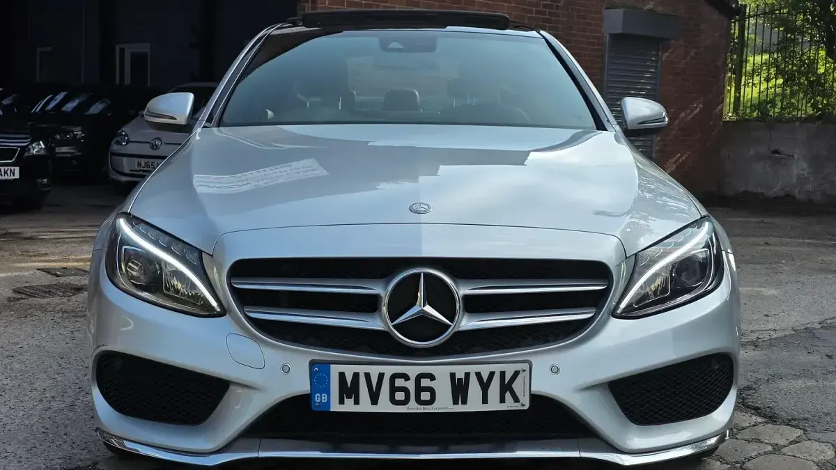 Used Mercedes C250 AMG Line Premium Plus 204 HP (150 kW) 2016 Silver Sedan